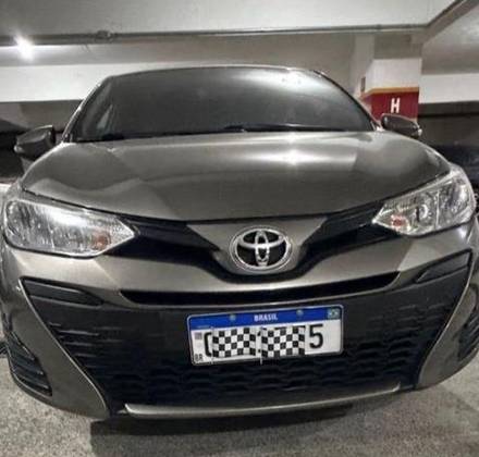TOYOTA YARIS 1.3 16V FLEX XL LIVE MULTIDRIVE TOYOTA YARIS 1.3 16V FLEX XL LIVE MULTIDRIVE